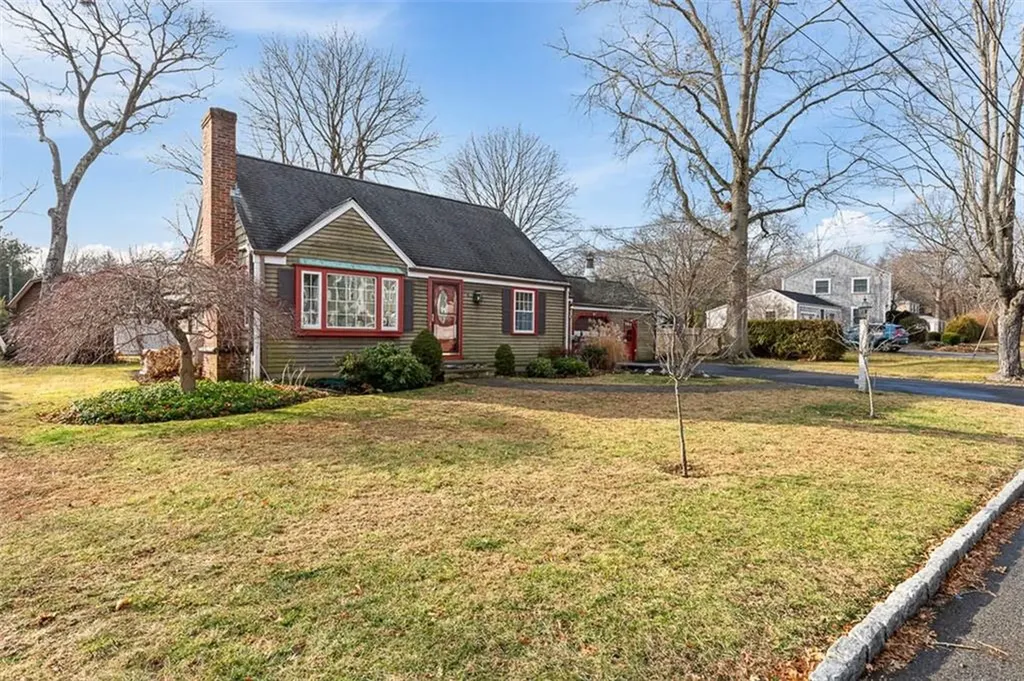 6 Ledge Road Barrington RI 02806