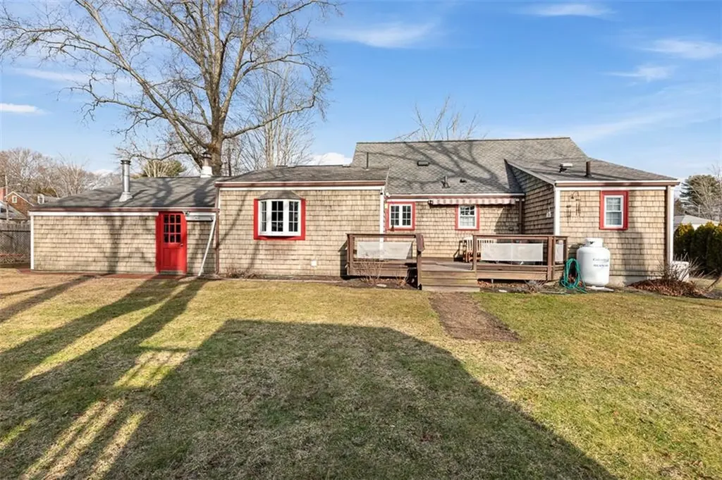 6 Ledge Road Barrington RI 02806