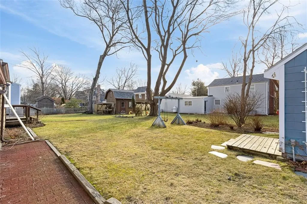 6 Ledge Road Barrington RI 02806