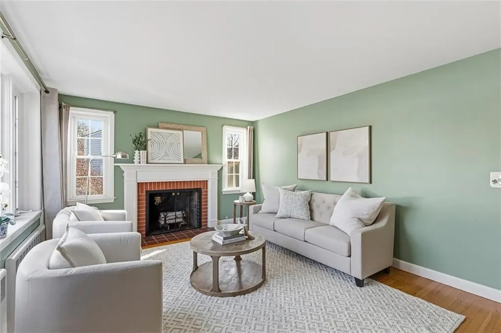 6 Ledge Road Barrington RI 02806