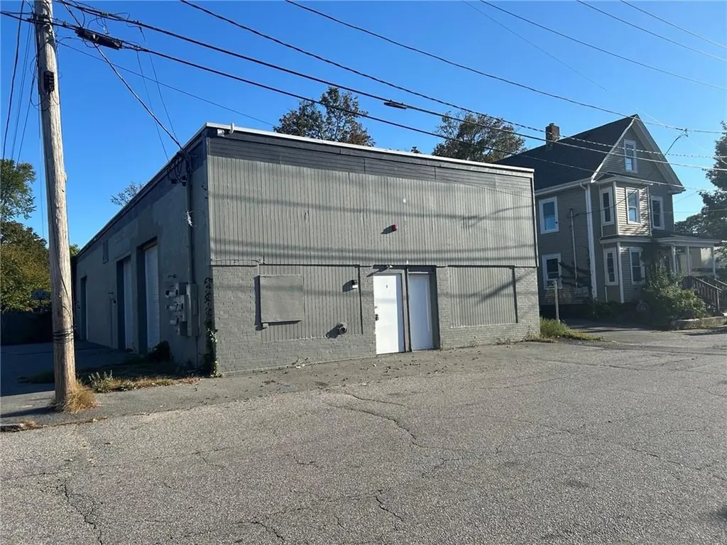 262 Washington Street Warwick RI 02888