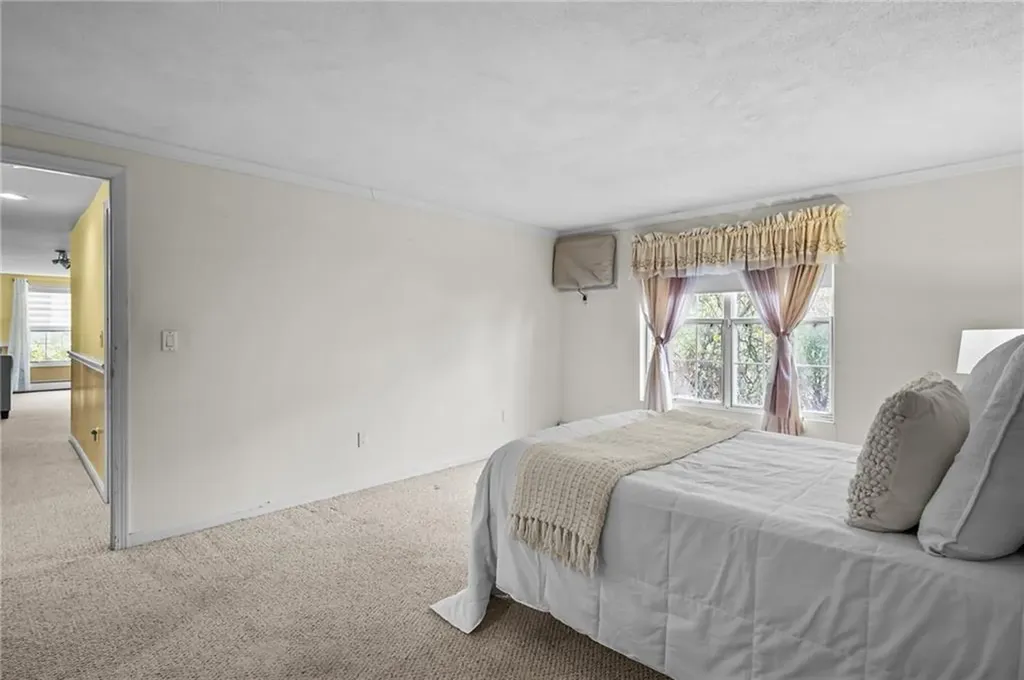 15 Nipmuc Trail North Providence RI 02904