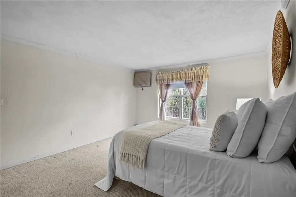 15 Nipmuc Trail North Providence RI 02904