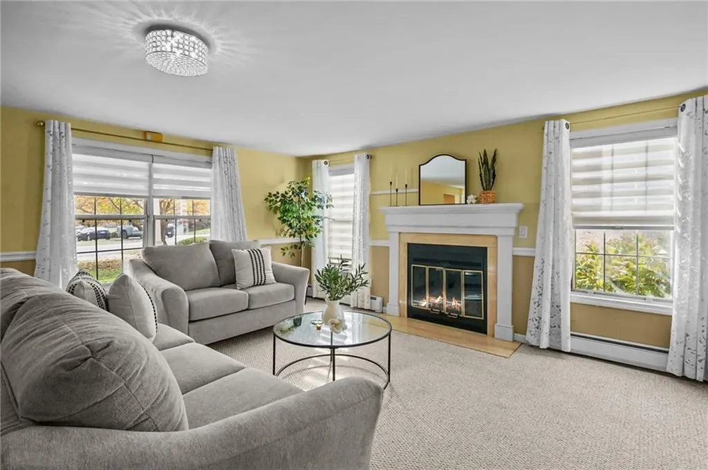 15 Nipmuc Trail North Providence RI 02904