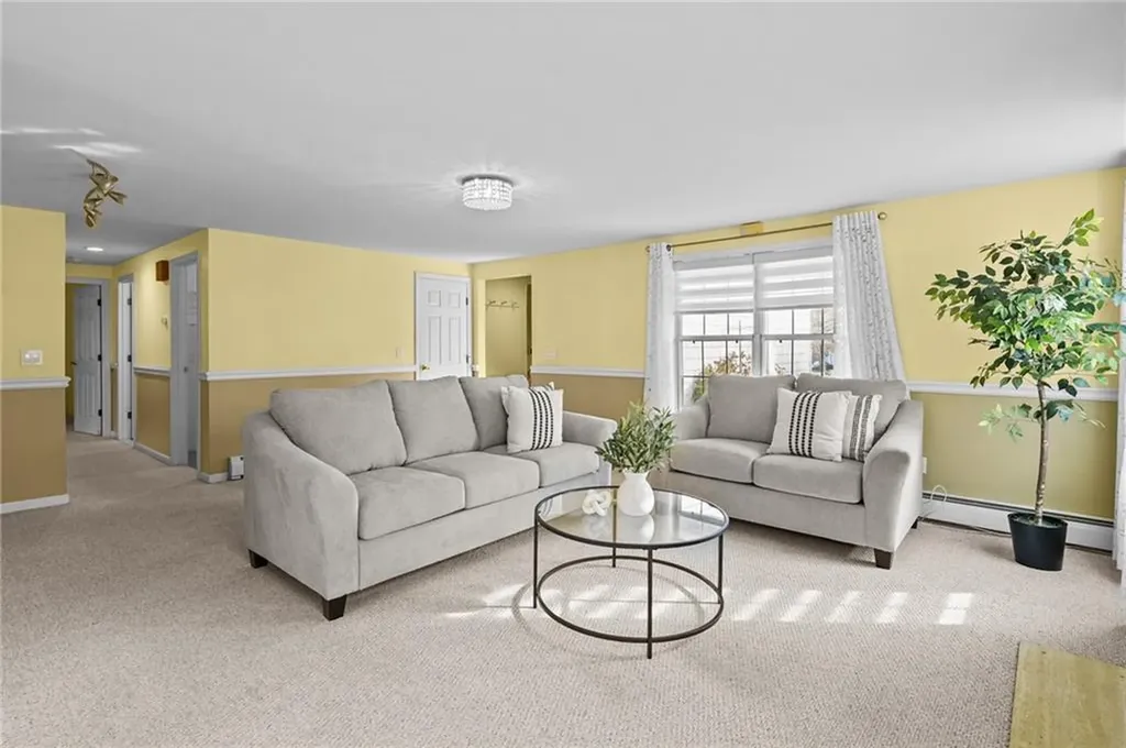 15 Nipmuc Trail North Providence RI 02904