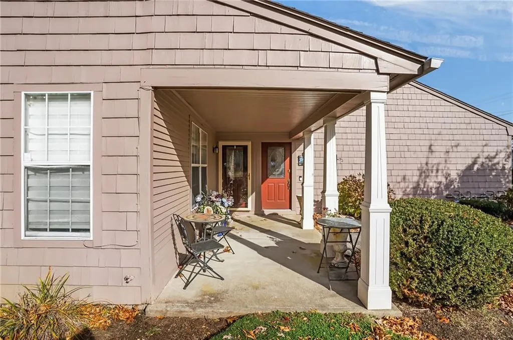 15 Nipmuc Trail North Providence RI 02904