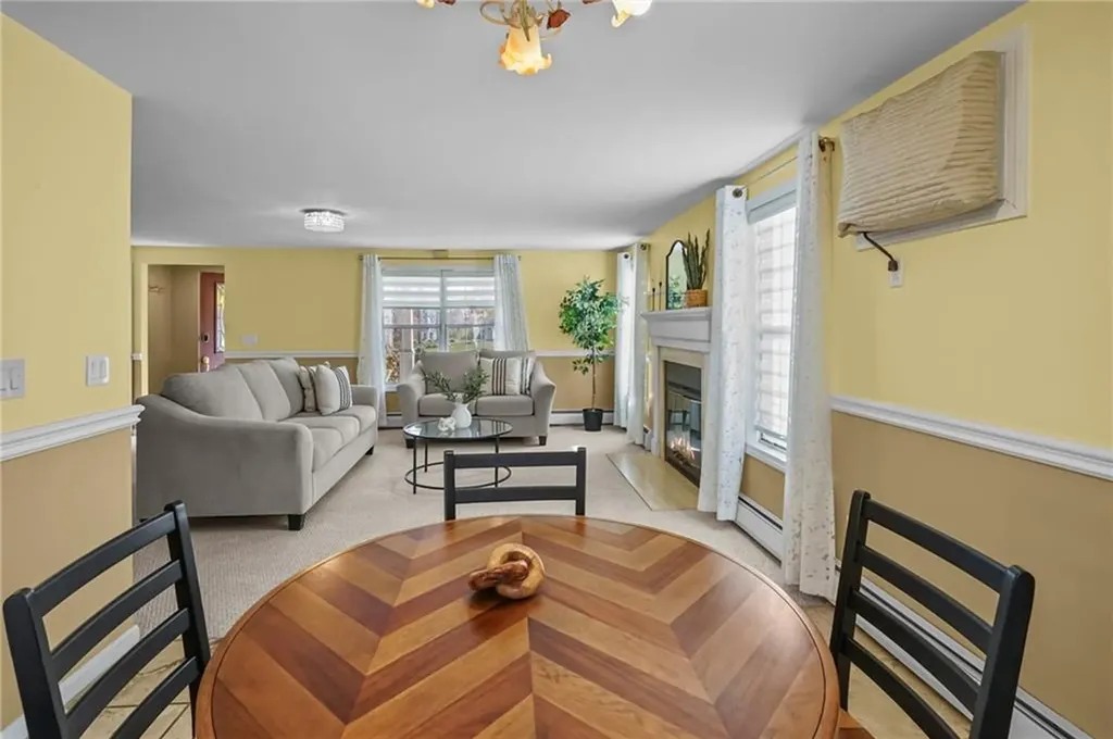 15 Nipmuc Trail North Providence RI 02904