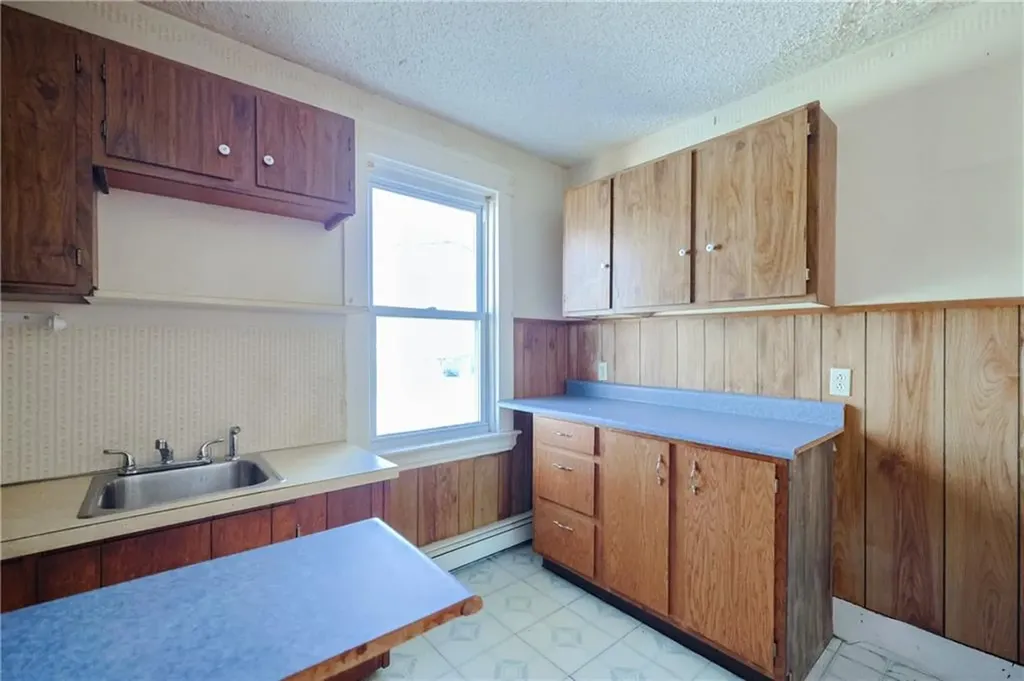165 Haswill Street Warwick RI 02889