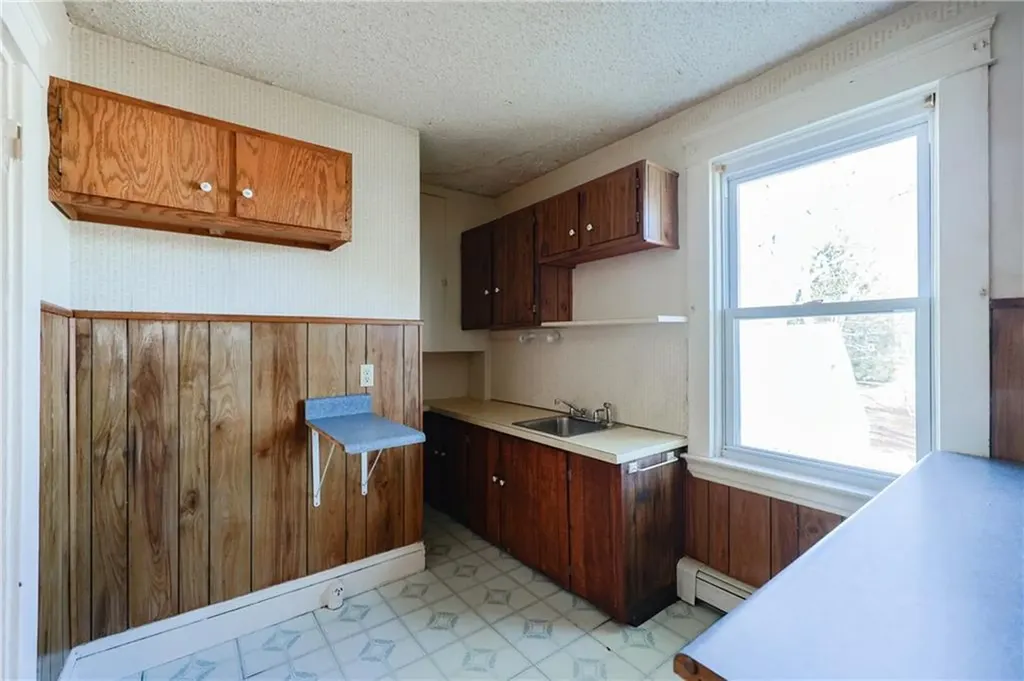 165 Haswill Street Warwick RI 02889
