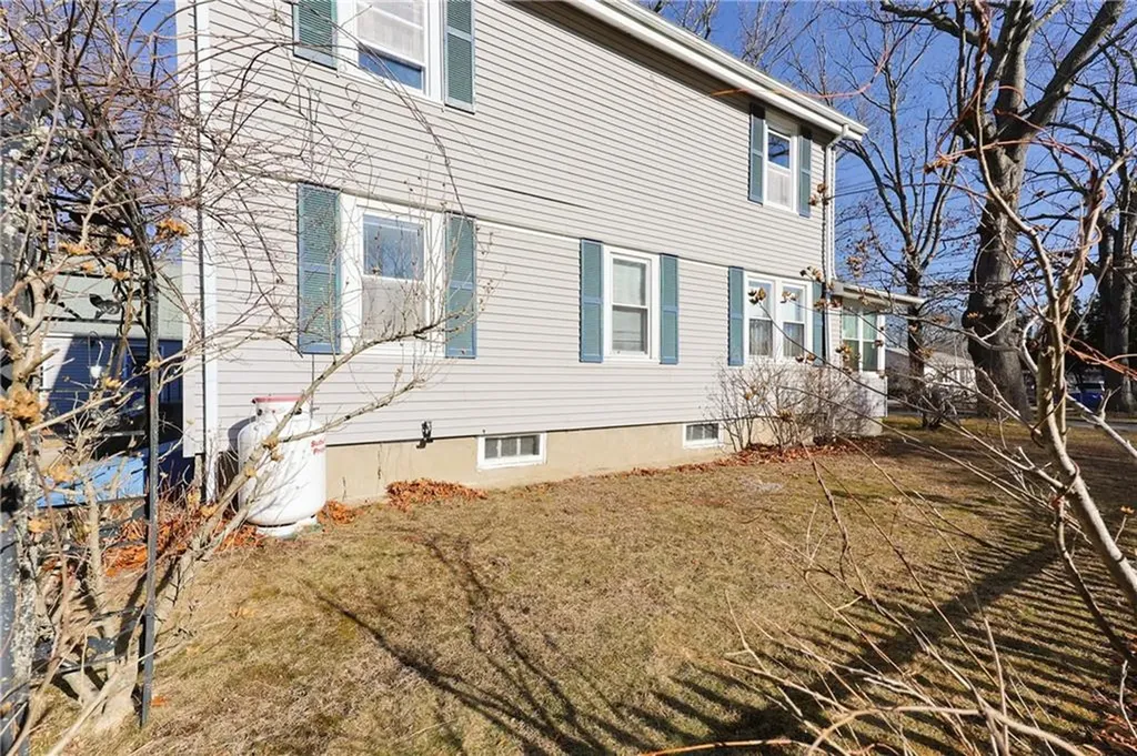 165 Haswill Street Warwick RI 02889