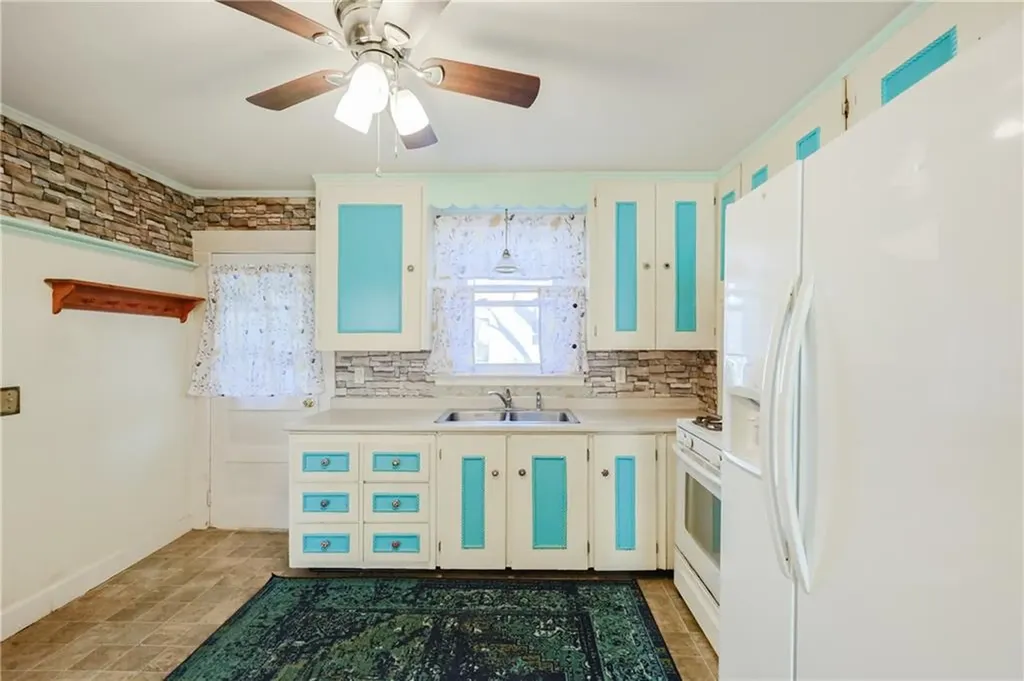 165 Haswill Street Warwick RI 02889