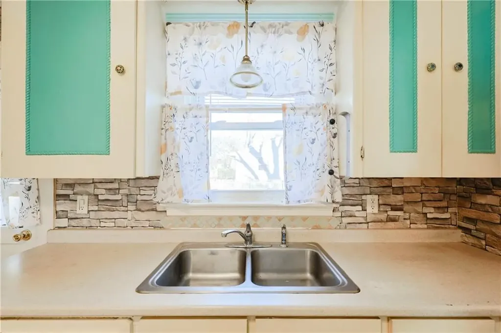 165 Haswill Street Warwick RI 02889