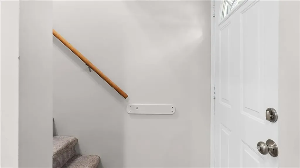 15 Abbott Avenue Warwick RI 02886