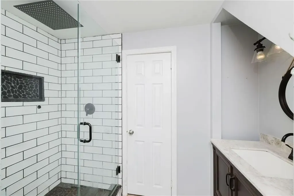 24 Cala Avenue Tiverton RI 02878