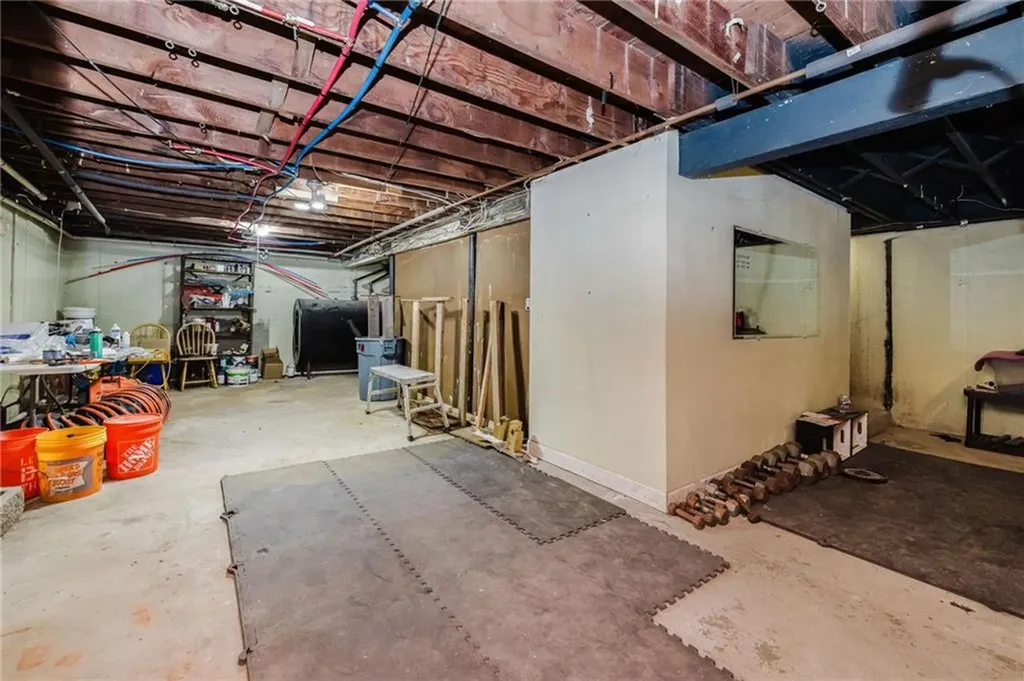 24 Cala Avenue Tiverton RI 02878