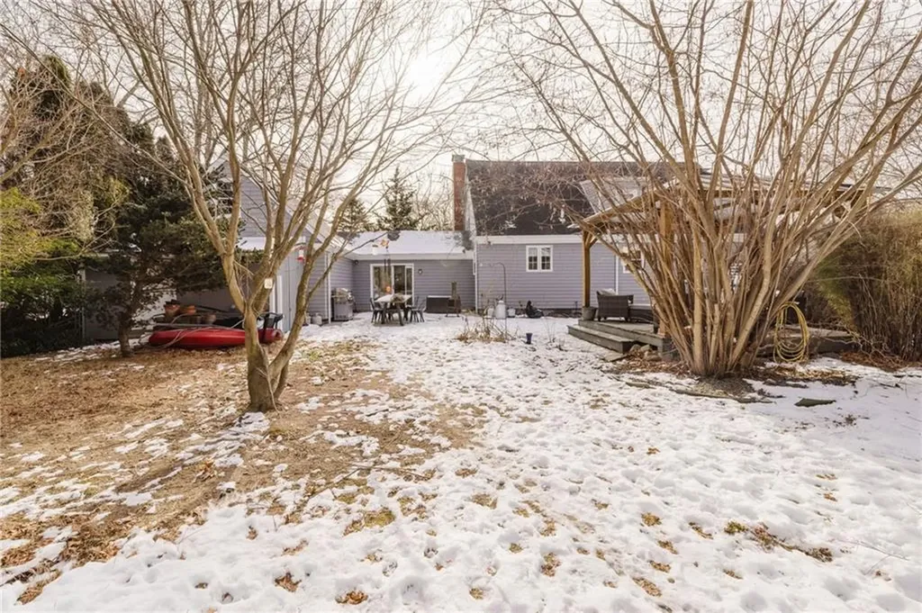 24 Cala Avenue Tiverton RI 02878