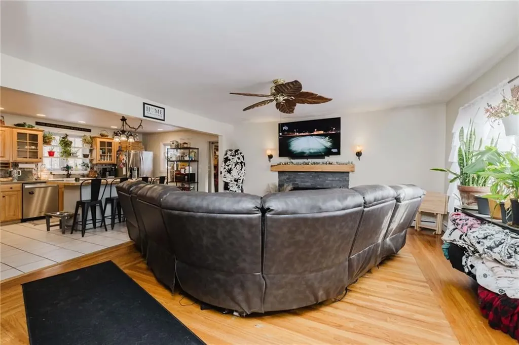 24 Cala Avenue Tiverton RI 02878