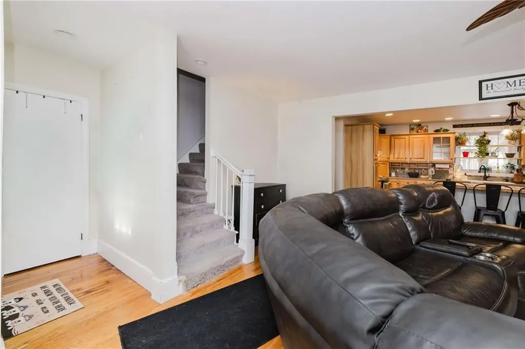 24 Cala Avenue Tiverton RI 02878