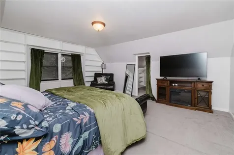 24 Cala Avenue Tiverton RI 02878