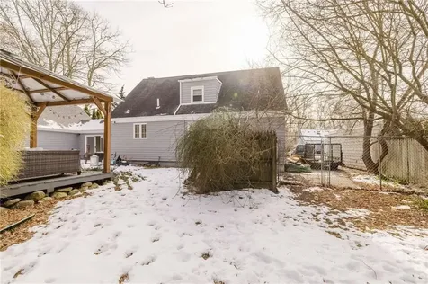 24 Cala Avenue Tiverton RI 02878