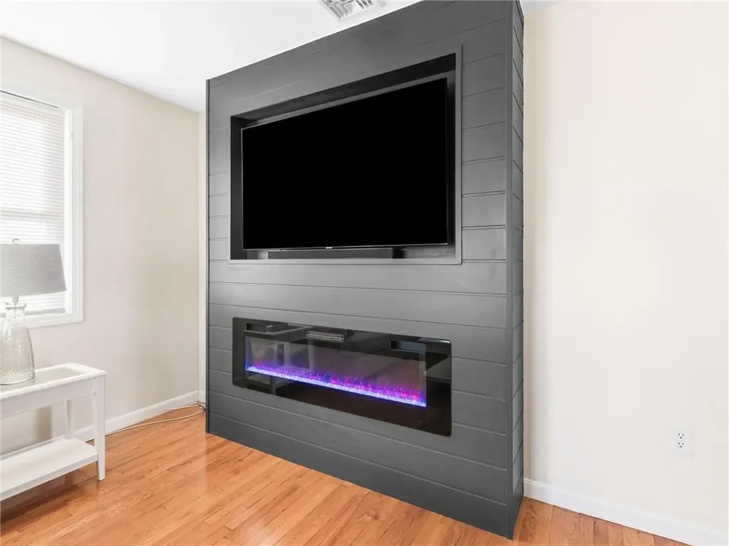 64 Brookdale Boulevard Pawtucket RI 02861