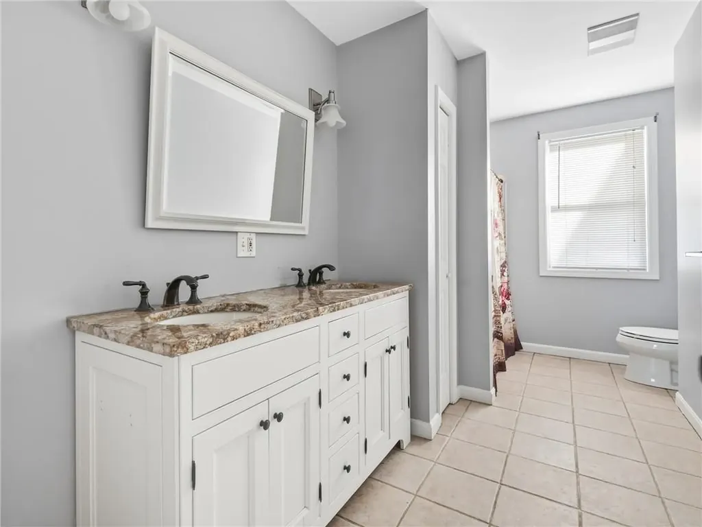 64 Brookdale Boulevard Pawtucket RI 02861
