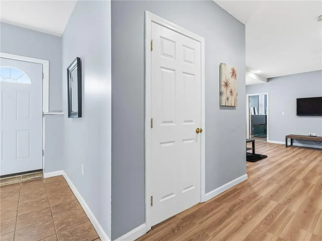 64 Brookdale Boulevard Pawtucket RI 02861