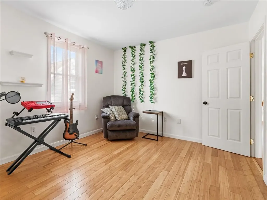 64 Brookdale Boulevard Pawtucket RI 02861
