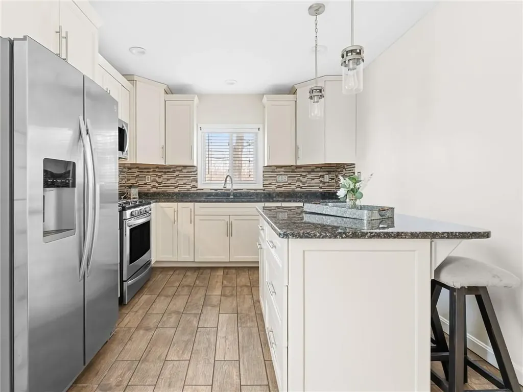 64 Brookdale Boulevard Pawtucket RI 02861