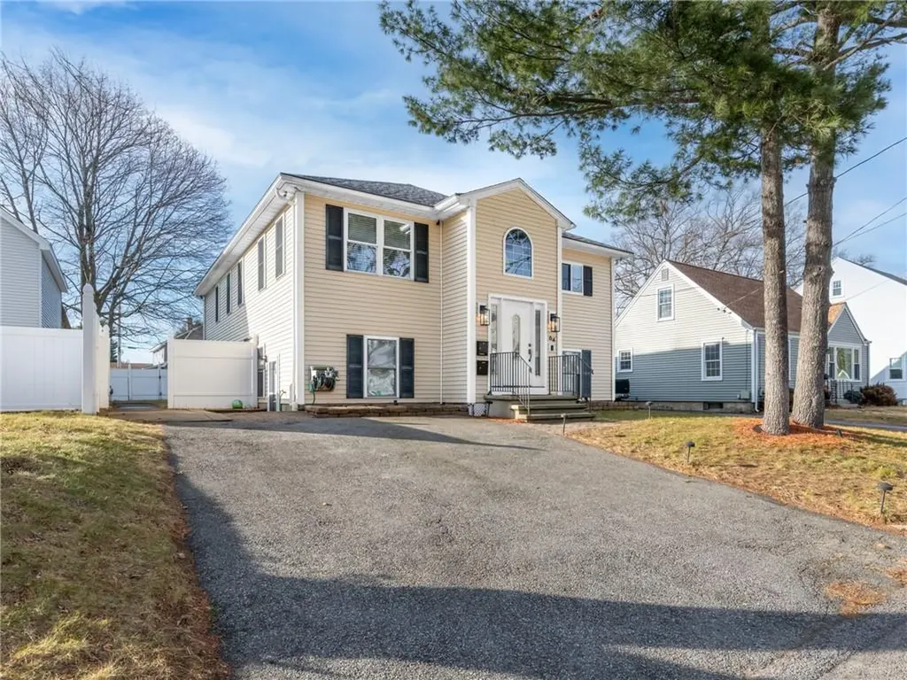 64 Brookdale Boulevard Pawtucket RI 02861