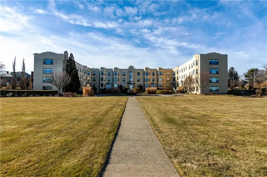 1180 Narragansett Boulevard Cranston RI 02905