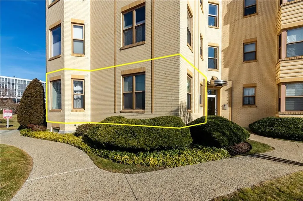 1180 Narragansett Boulevard Cranston RI 02905