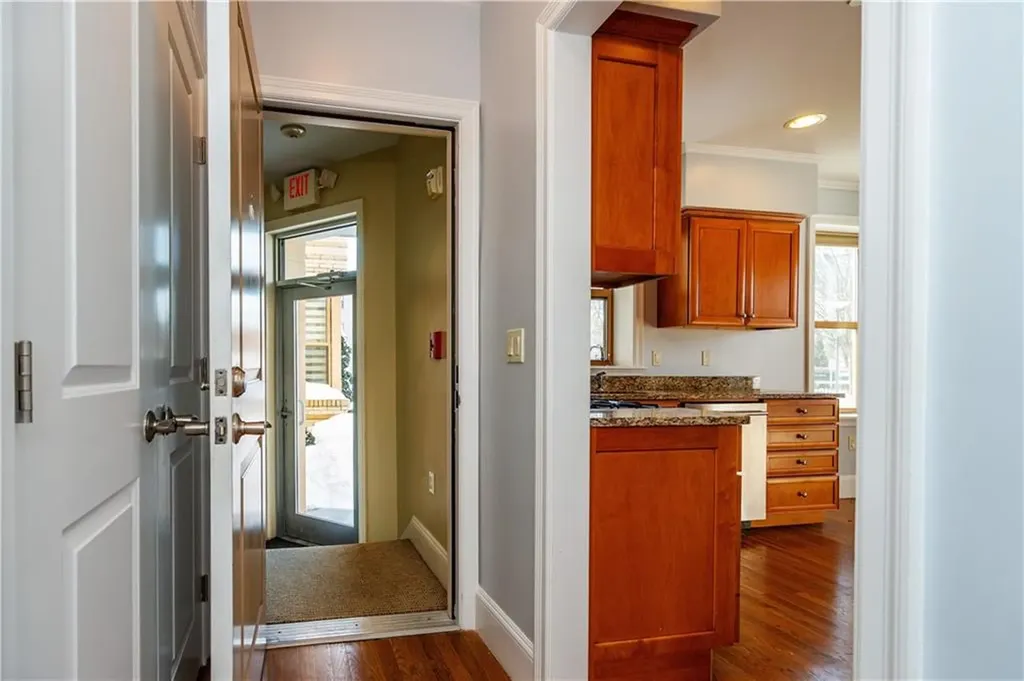 1180 Narragansett Boulevard Cranston RI 02905