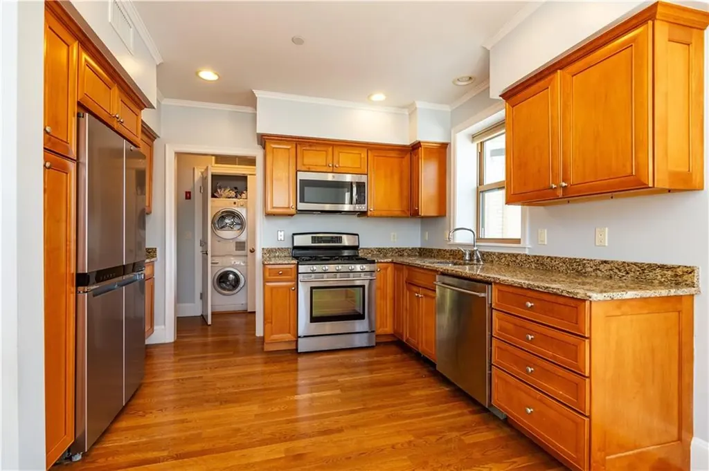 1180 Narragansett Boulevard Cranston RI 02905