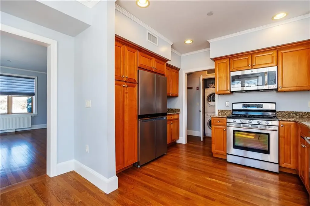 1180 Narragansett Boulevard Cranston RI 02905