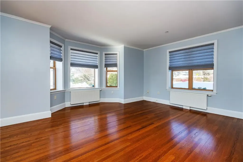 1180 Narragansett Boulevard Cranston RI 02905