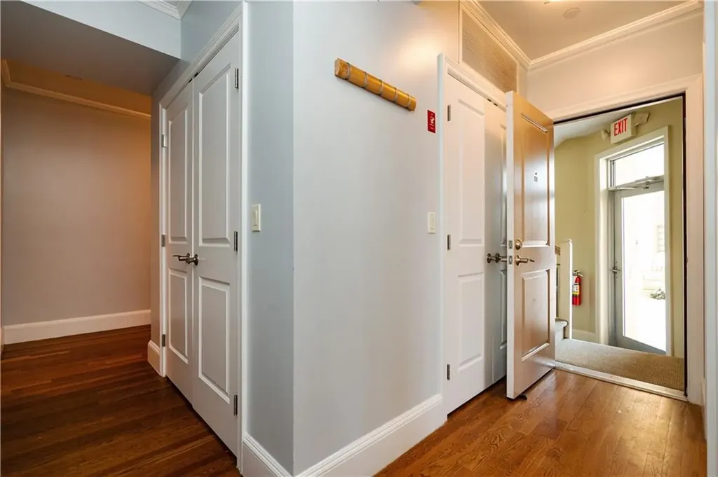 1180 Narragansett Boulevard Cranston RI 02905