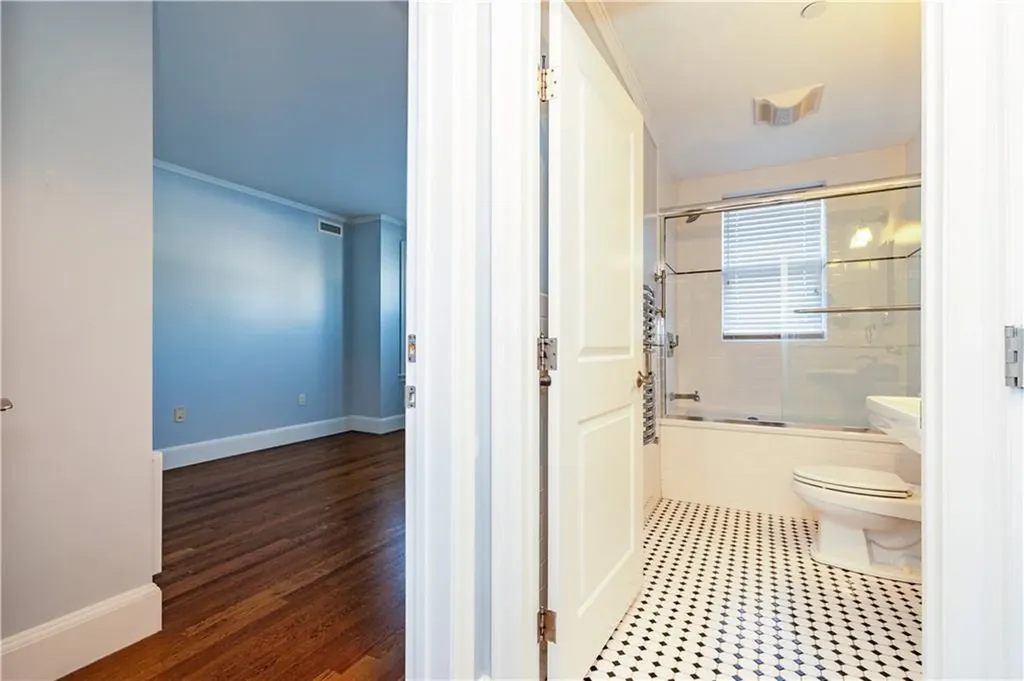 1180 Narragansett Boulevard Cranston RI 02905