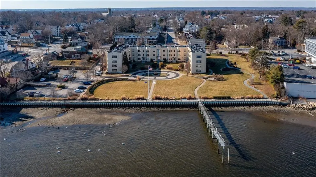 1180 Narragansett Boulevard Cranston RI 02905