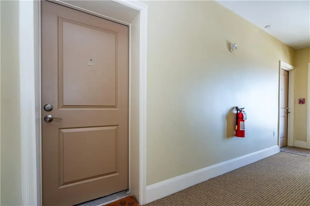 1180 Narragansett Boulevard Cranston RI 02905