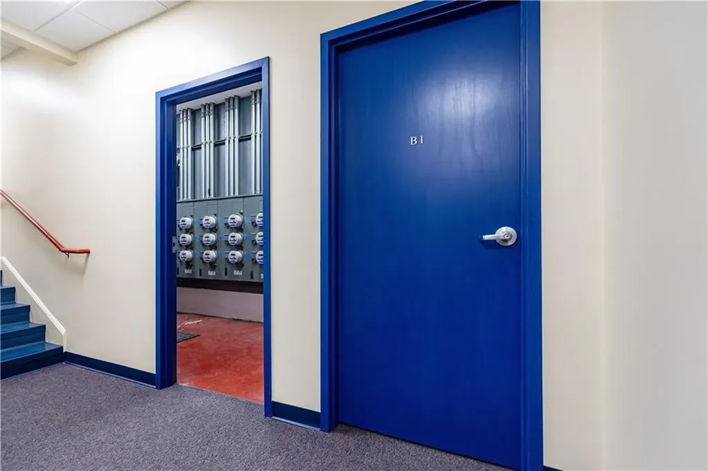 1180 Narragansett Boulevard Cranston RI 02905