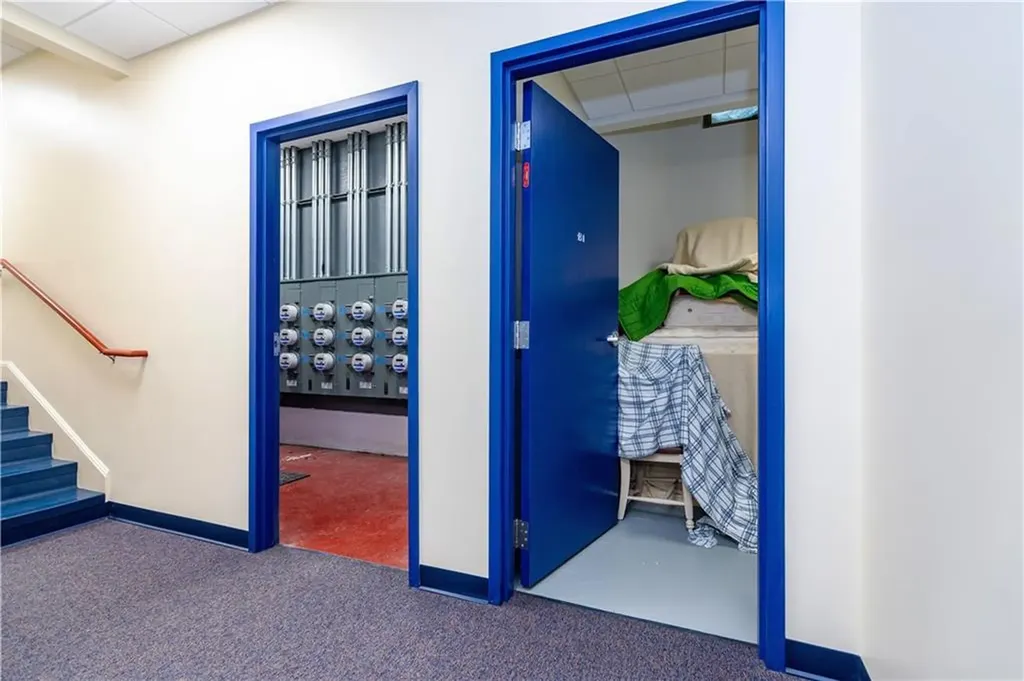 1180 Narragansett Boulevard Cranston RI 02905