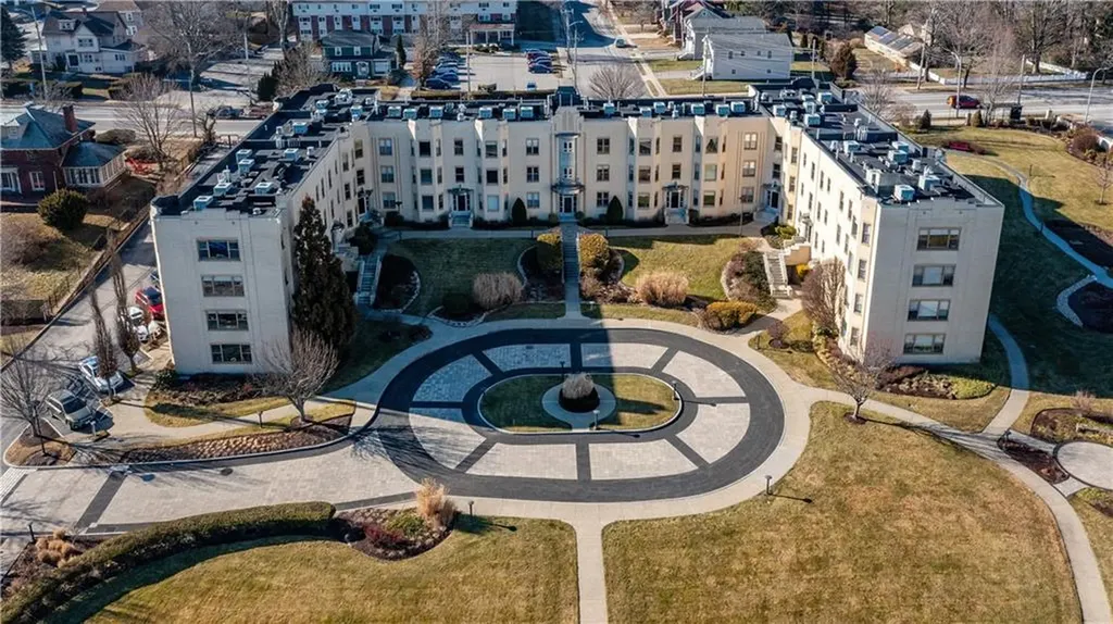 1180 Narragansett Boulevard Cranston RI 02905