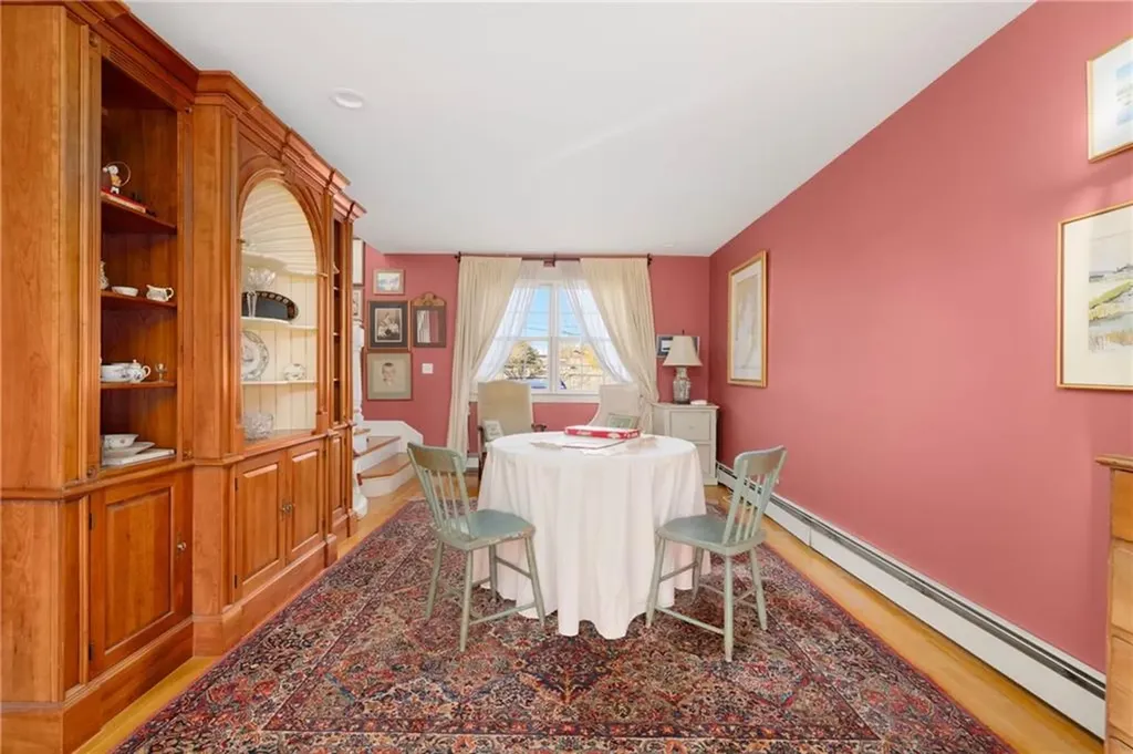 9 White Terrace Middletown RI 02842