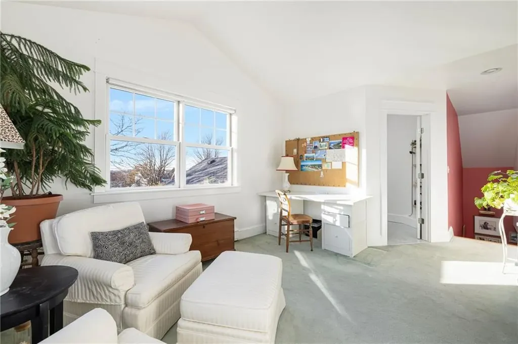 9 White Terrace Middletown RI 02842