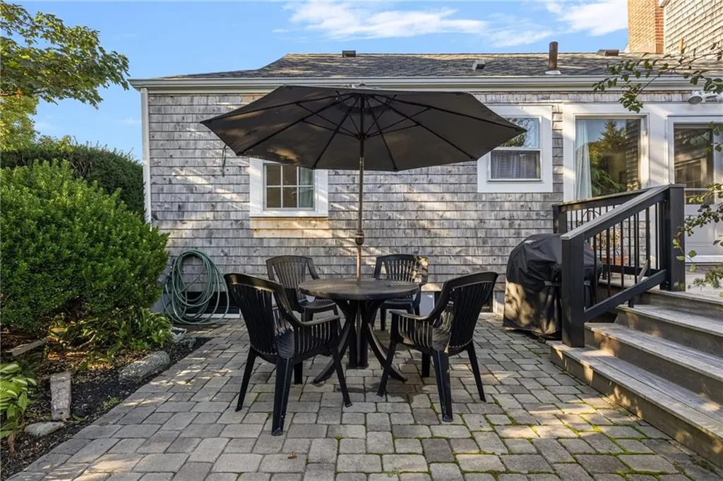 9 White Terrace Middletown RI 02842
