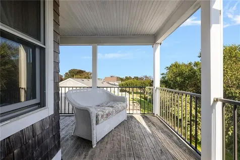9 White Terrace Middletown RI 02842