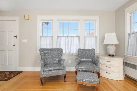 9 White Terrace Middletown RI 02842