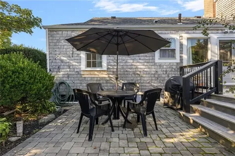 9 White Terrace Middletown RI 02842