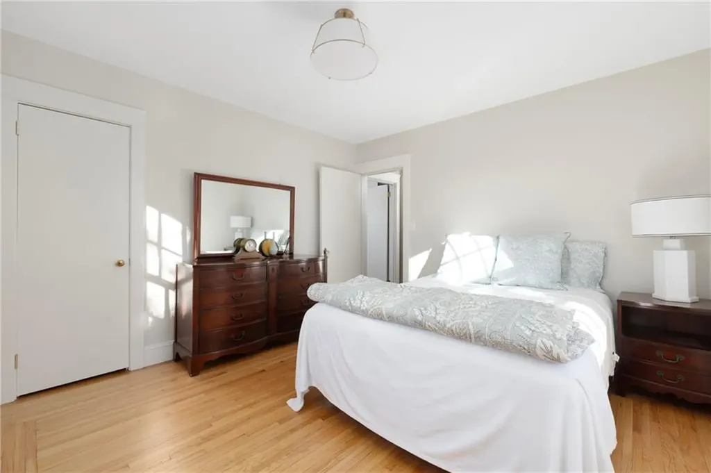 9 White Terrace Middletown RI 02842